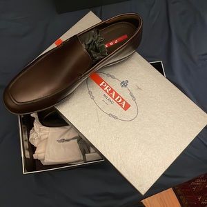 Brand new in box with travel bag leather dress shoes